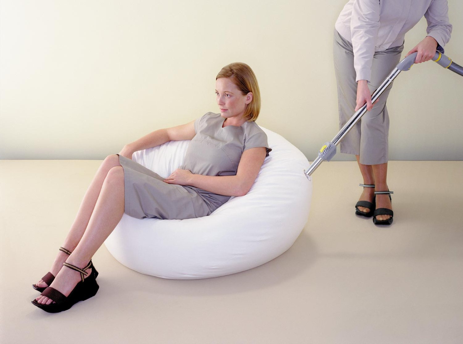 A MEMO bean chair being sculpted with a vacuum